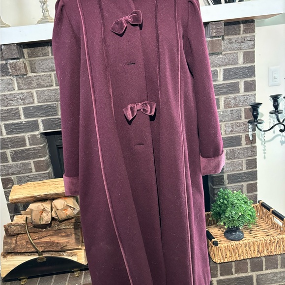 Rothschild Deep Burgundy Coat - Picture 3 of 10